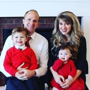 Meet your Posher, Lara